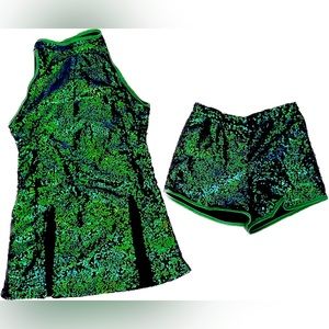 Girl’s 2 Pieces Top and Shorts. Dancing Outfit.